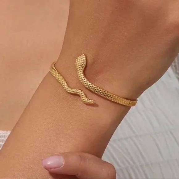 NEW ADJUSTABLE 18K GOLD SNAKE BANGLE CUFF BRACELET, NICE BRACELET, CUTE BRACELET - Picture 2 of 6